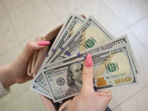 Зачем обсуждать деньги: разговор, который спасёт отношения