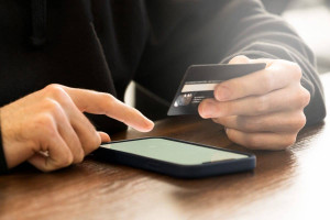 Онлайн-шопинг через смартфон повысил уровень стресса 