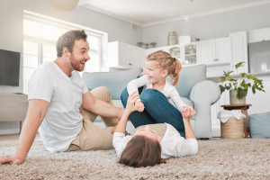 Как научить ребенка проявлять заботу о других?